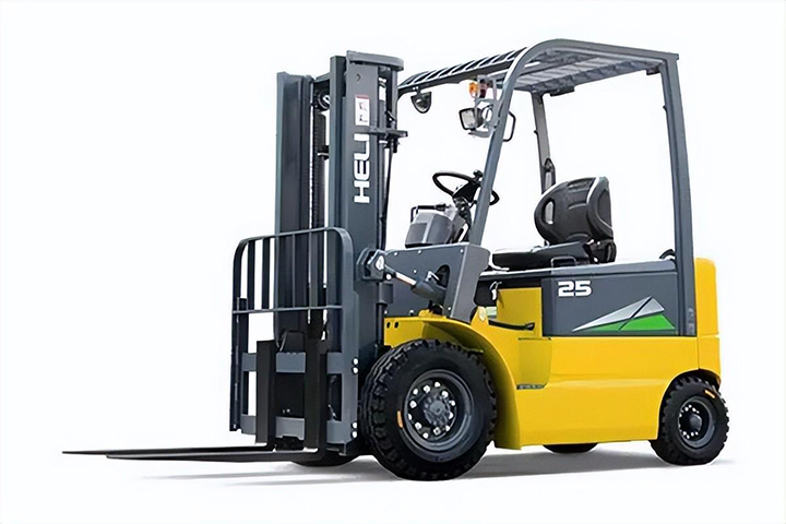 夏秋交替如何維護(hù)保養(yǎng)叉車？（叉車電瓶維護(hù)很重要）